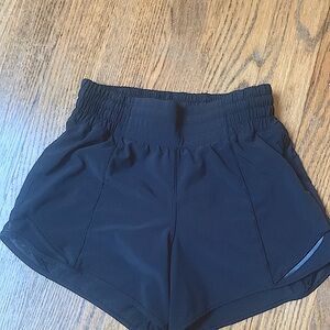 Lululemon Hotty hot shorts